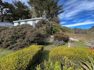 Boathouse Cottage (Historic Coast Guard property) - Point Arena - 2