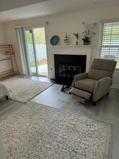 Newly Renovated Basement with Private Bathroom - Herndon - 1