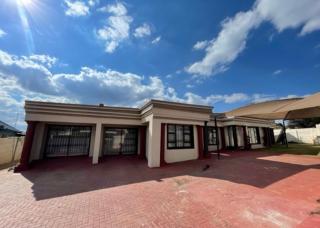 Moyo's Guest House - Krugersdorp - 0