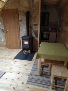 Brown cabin - 1