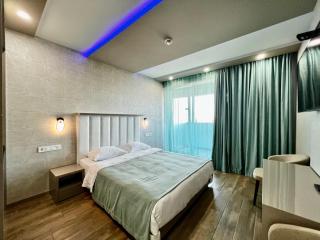 Batumi Deluxe Apartments - Batumi - 4