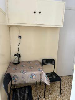 Комната с общей баней karolou 10 - Atene - 9