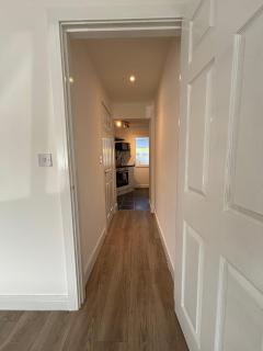 Modern & Cozy Gem - 10min to City Center - Parking - York - 2