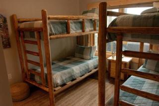 Luxury 3/2.5 Cabin: Lake views, Theatre+GameRoom! - Bryson City - 4