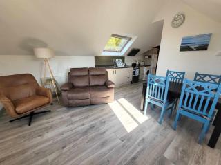 Hazel View Apartment - 1