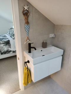 Beach Getaway Studio Matakatia/Tindalls - Whangaparaoa - 2