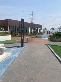 Meritus Suites - 8pax - 5