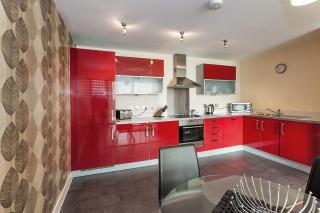 ShortstayMK Vizion apartments, with free superfast wi-fi, parking - 9