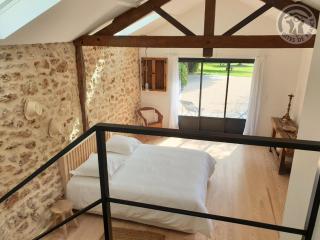 Gîte de Charme à Senlisse: Confort Haut de Gamme, Parc Arboré, Cheminée, Wifi Gratuit, Proche Châteaux - FR-1-527-9 - Senlisse - 2