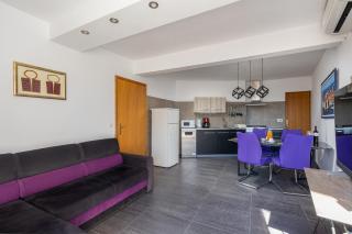 Spacious 80m2 place, great views:-) 2 bedrooms ! - 7