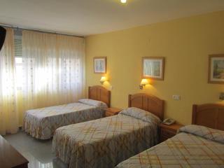 Hostal Al-Qazeres - 1