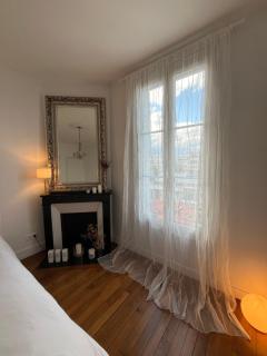 Paris Serenity Bedroom [Female guest only] - 6