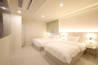 Changwon Denbasta Hotel Myeongseo - Changwon - 1