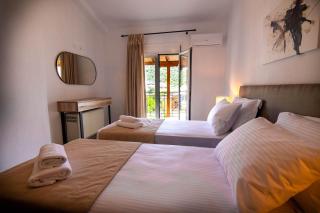 Uranya - Skiathos Chora - 8