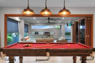 Oversized Luxury- A Corporate & Family Heaven - Westcourt - 0