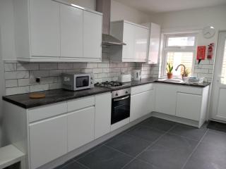 JosteeStay Apartments -Rooms - Goodmayes - 3