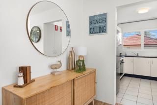 Perfect Coastal Getaway-Metres to Shoal Bay Beach - Nelson Bay - 4