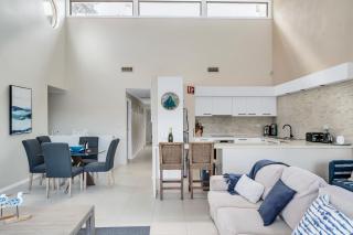 3-Bed with Beach Views and Entertainment Area - 5