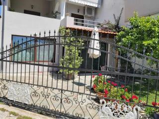 Ermionis home - PalaiónTsiflíkion - 8