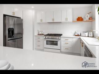 Elegant Beachside Retreat with Luxurious Amenities - Tomakin - 2