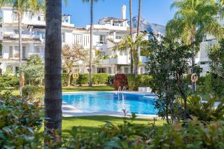 1 bedroom with large roof terrace - 1