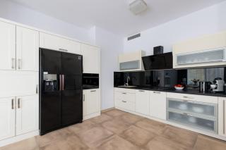 Spacious Apartment in Wisełka with Parking and Seasonal Swimming Pool by Renters Prestige - 6