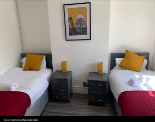 WV1 Budget Contractor Stays- 5 Beds - Discounts ok - 4
