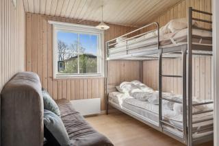 Lovely Cottage Within Walking Distance To The Sea - 4