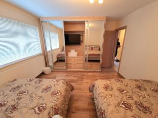 London Luxury 2 Bedroom Flat Sleeps 8 free parking - 5