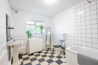 Spacious, 3 Bed House, Wi-Fi, Long Term Discounts - Bristol - 5