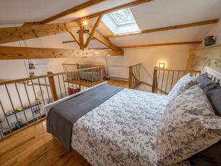 La Grange - A Peaceful Place in the Forest - 9