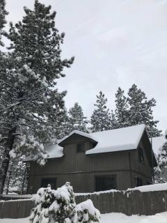 ROMANTIC BIG BEAR MOUNTAIN HOME QUIET NEIGHBORHOOD - Big Bear City - 1