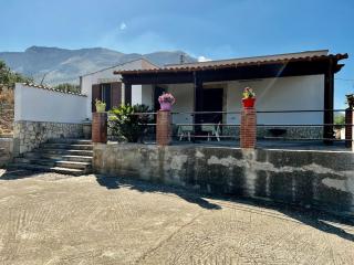 Villa La Ginestra Vacanze - Castellammare del Golfo - 0