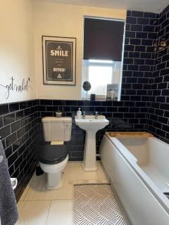 Two bedroom ground floor apartment with garden - 7