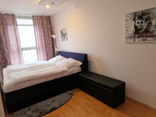 apartmán 21-th floor Bratislava Petrzalka (building Vienna Gate) - 1