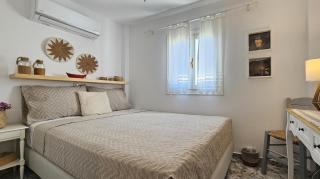 Rinio House in Adamas - 8