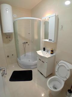 Aqua Studios with Spa & Free Parking - 5