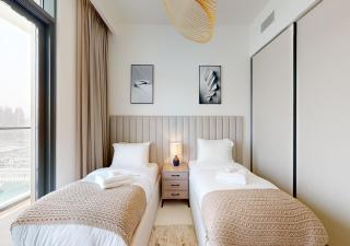 Waterfront ,High Floor 2BED with Private Beach Access - Dubai - 9