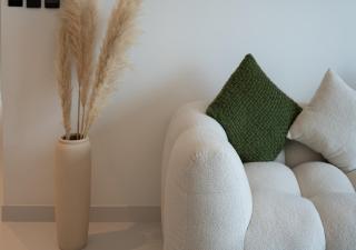 Waterfront ,High Floor 2BED with Private Beach Access - Dubai - 5