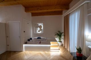 La Divina - free parking - - 2