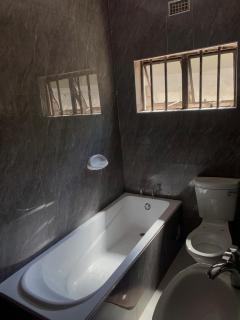 Radiant lodge - Lusaka - 8