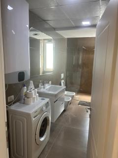 Tulip Apartment - Amazing Central Location - Tirana - 7