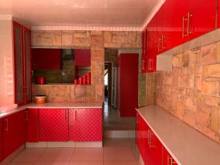 Moyo's Guest House - Krugersdorp - 6