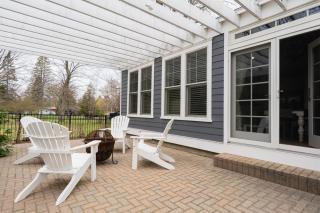 Douglas Cottage - Great location walking distance to both Douglas beach and Downtown! - 8