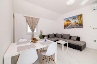 Mit Pool, Balkon unweit von Heilschlamm Bucht - Kras - 1