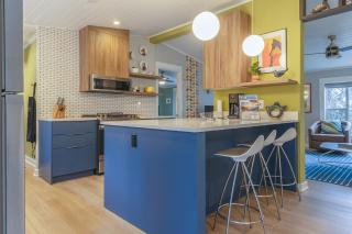Douglas Woods Retreat - Modern Cottage - Newly Remodeled! Walking distance to downtown Douglas! - Douglas - 1