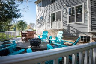 Happiness Comes in Waves - New Rental - Newly renovated & only 3 Blocks from Lake Michigan Beaches! - South Haven - 7