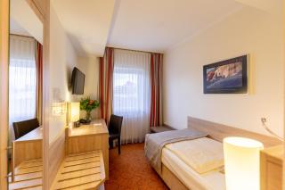 Hotel Garden Bremen - Brema - 8