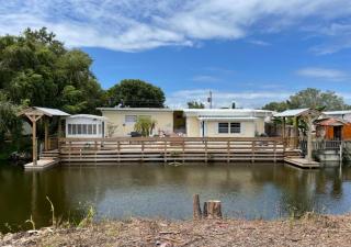 Cabin and Cottage on the Water - Okeechobee - 0