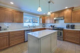Boho Chateau - Located less than a block to Lake Michigan and Kid's Corner - South Haven - 3